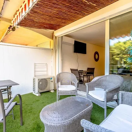 Petit Eden L Balcony & Peaceful L Shellter