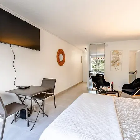 Petit Eden L Balcony & Peaceful L Shellter Appartement Saint-Tropez