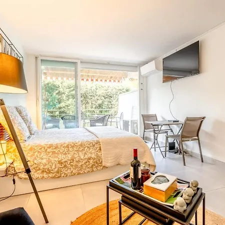 Petit Eden L Balcony & Peaceful L Shellter * サントロペ