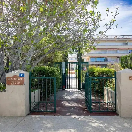 Petit Eden L Balcony & Peaceful L Shellter アパート